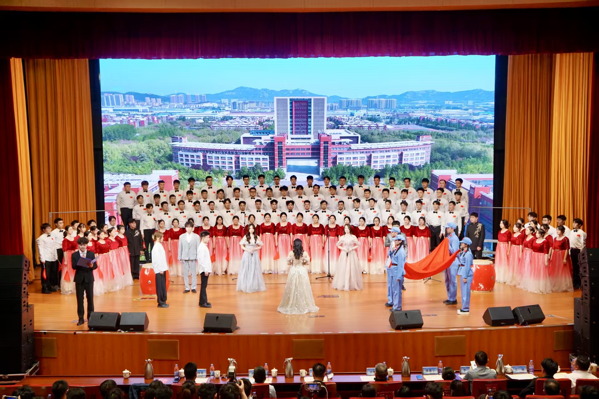 第一名！beat365英国官方网站蝉联校研究生合唱比赛一等奖